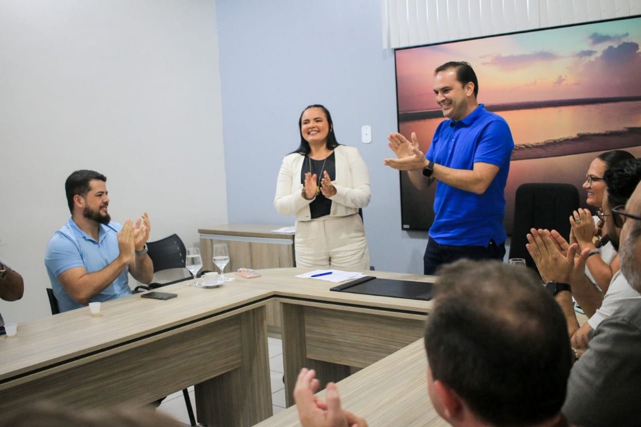 Estou pronta para enfrentar os desafios”, revela Vanessa após posse como prefeita de Parintins em exercício Estou pronta para enfrentar os desafios”, revela Vanessa após posse como prefeita de Parintins em exercício