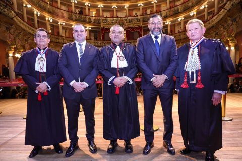 Roberto Cidade participa da posse do novo presidente do TJAM e convoca poderes para combater as fakes news no Amazonas
