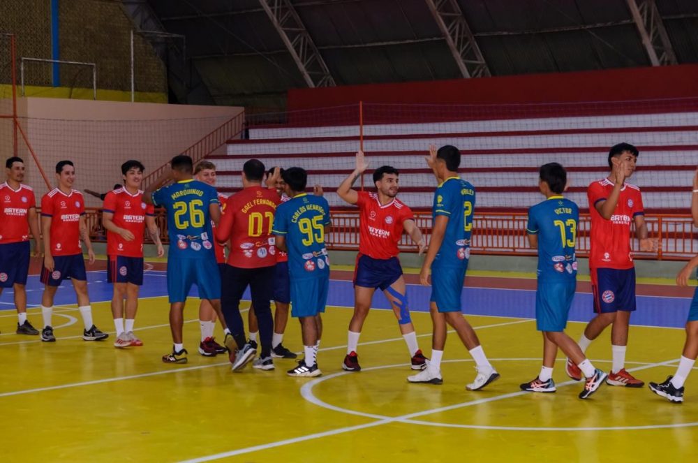 Com apoio da Prefeitura de Parintins, 3° Quinteto de Handebol reúne 17 equipes no ginásio Seo Jovem Com apoio da Prefeitura de Parintins, 3° Quinteto de Handebol reúne 17 equipes no ginásio Seo Jovem