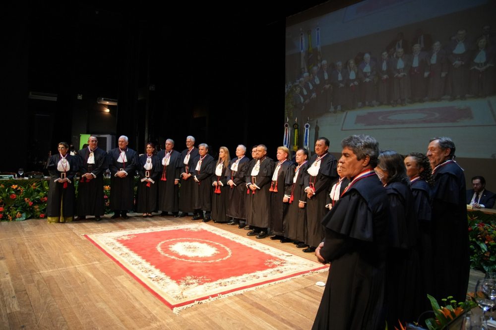 Defensoria Pública participa de cerimônia de posse da nova diretoria do Tribunal de Justiça do Amazonas Defensoria Pública participa de cerimônia de posse da nova diretoria do Tribunal de Justiça do Amazonas