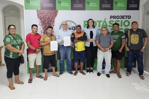 Indígenas pró-mineração assinam contrato com a Potássio do Brasil em Autazes