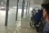 Chuva forte deixa 15 bairros sem energia e ruas alagadas em Manaus