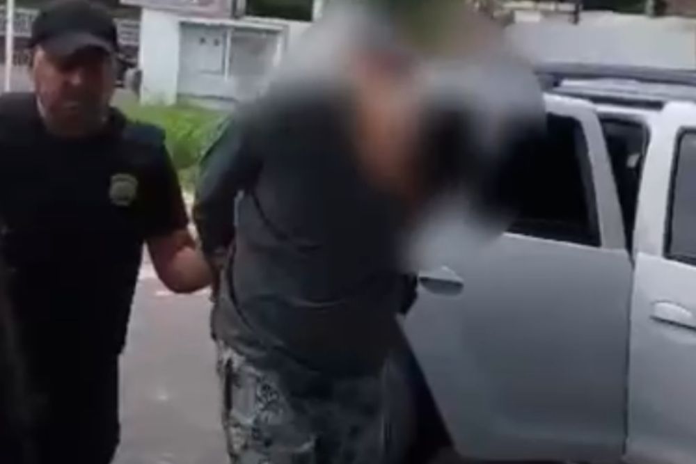 Homem é preso por tentativa de feminicídio contra companheira em Manaus Homem é preso por tentativa de feminicídio contra companheira em Manaus