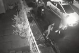 Casal é assaltado por criminoso ao descer de carro no bairro Alvorada