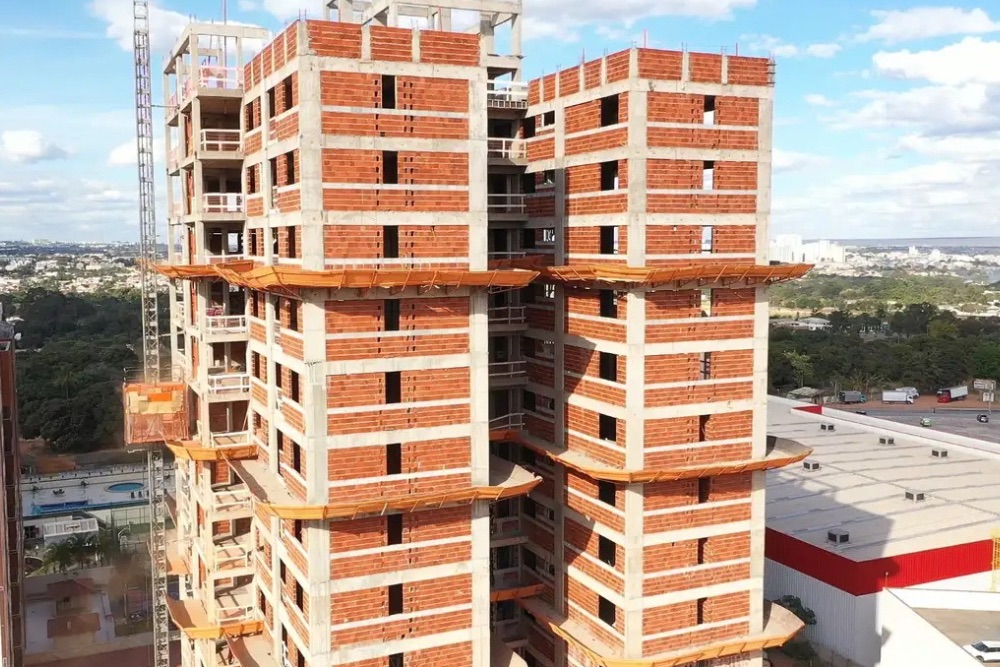 Em 2024, Brasil mantém alta demanda por mão de obra na construção civil Em 2024, Brasil mantém alta demanda por mão de obra na construção civil