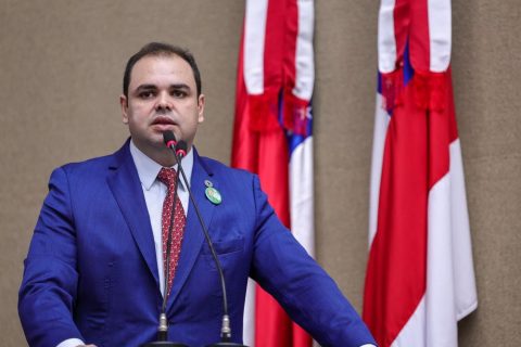 Roberto Cidade cobra explicação da Eletrobras após empresa ameaçar moradores da Vila de Balbina com perda das moradias