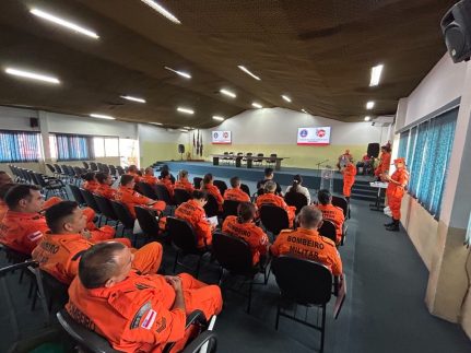 Programa Bombeiro Mirim: CBMAM promove treinamento com instrutores para mais de 80 pessoas
