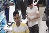Dupla finge ser cliente e rouba fone de ouvido de última geração em shopping de Manaus