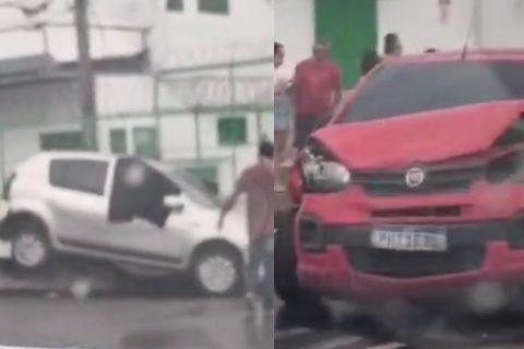 Carro é arremessado na calçada após colidir com outro veículo no bairro Cachoeirinha
