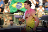 João Fonseca se recupera e vence na estreia de circuito do tênis