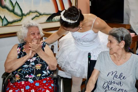 Projeto leva arte e cultura para idosos da Fundação Doutor Thomas em Manaus
