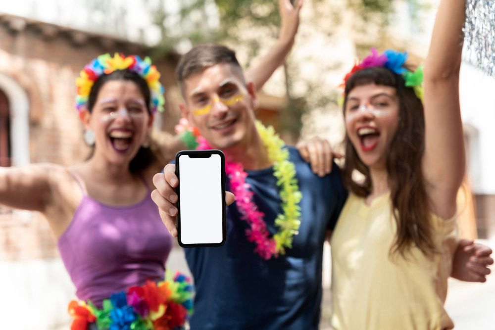 Vai curtir o Carnaval? Confira dicas e diferenciais tecnológicos para aumentar a proteção do smartphone durante a folia