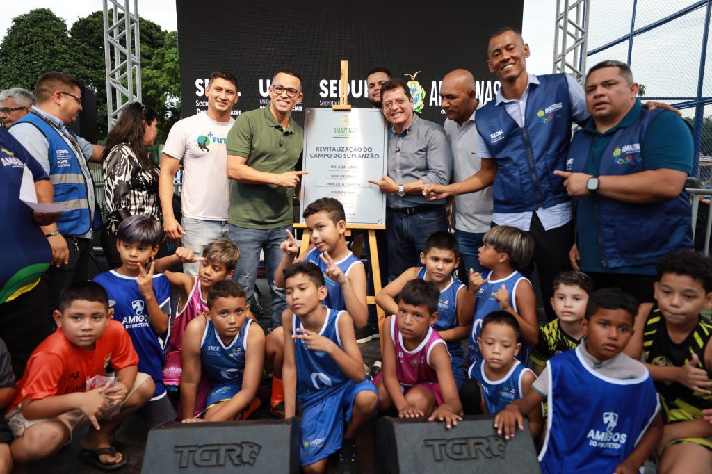 Campo do Suplanzão é entregue revitalizado e vai impulsionar esporte e lazer na Zona Sul de Manaus Campo do Suplanzão é entregue revitalizado e vai impulsionar esporte e lazer na Zona Sul de Manaus