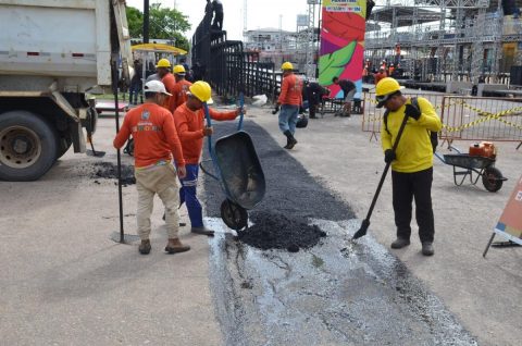 Operação Tapa Buraco: infraestrutura de Parintins se prepara para a festa do Carnailha