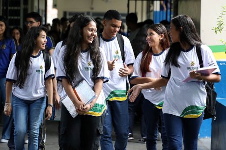 Pé-de-Meia paga R$ 200 a nascidos em janeiro e fevereiro nesta segunda-feira (27)