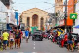 Prefeitura de Parintins injeta R$ 12 milhões na economia pagando servidores às vésperas do Carnailha e Carnaboi