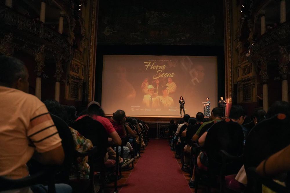 'Flores Secas': curta-metragem amazonense emociona em estreia no Teatro Amazonas