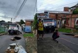 Asfalto cede e caminhão de coleta cai em buraco no bairro Coroado