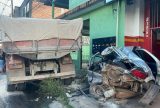 Caçamba desgovernada atinge carros e causa transtornos na zona norte de Manaus