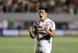 Cano marca o 100° gol e Fluminense se classifica na Copa do Brasil
