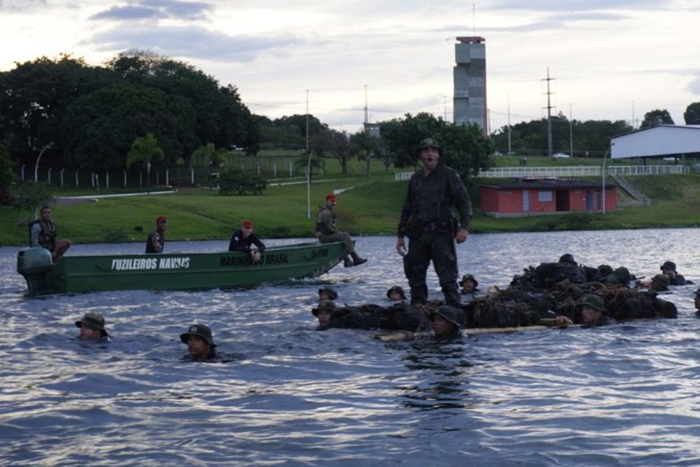 Quer seguir carreira militar? Saiba como virar um Fuzileiro Naval Quer seguir carreira militar? Saiba como virar um Fuzileiro Naval