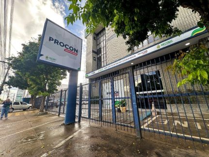 Procon-AM oferece orientação e serviços da Águas de Manaus em mais uma edição do Governo Presente