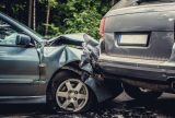 Motorista fica gravemente ferido em acidente envolvendo dois carros em Manaus