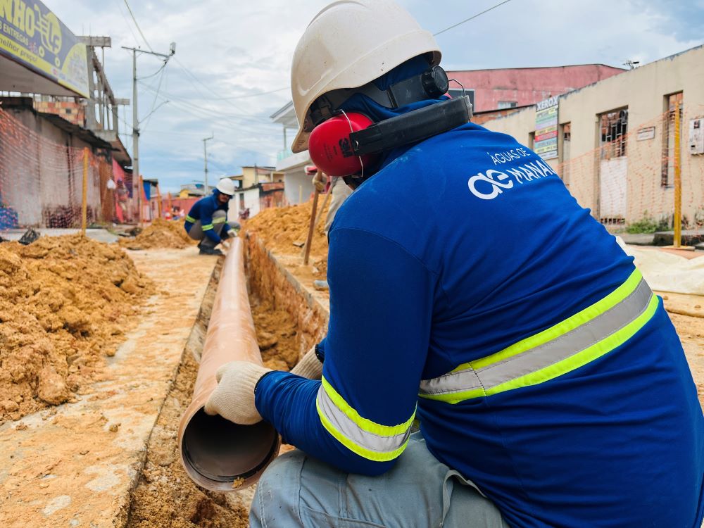 Saneamento básico avança na zona Leste com implantação de redes de esgoto no bairro Jorge Teixeira