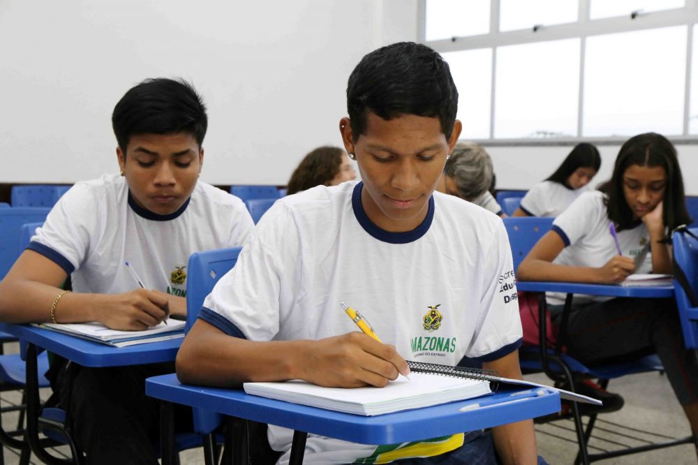 Seduc promove campanha de autodeclara&ccedil;&atilde;o &eacute;tnico-racial em escolas do Amazonas