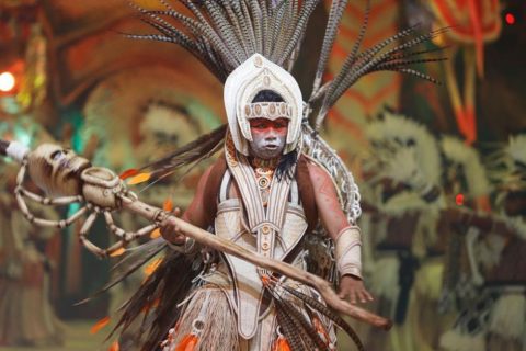 Batucada realiza noite tribal com Adriano Paketá no 2º Ensaio no Booth Line