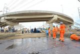 David Almeida vistoria obras do viaduto Rei Pelé e reafirma entrega para maio