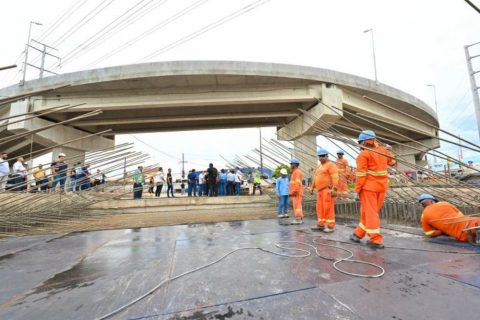 David Almeida vistoria obras do viaduto Rei Pelé e reafirma entrega para maio