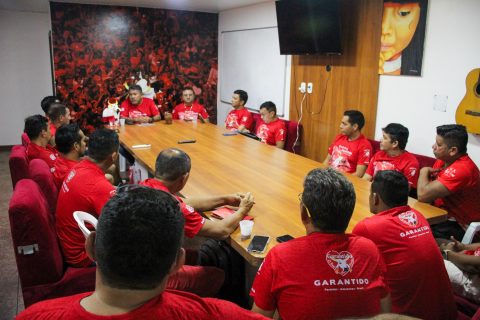 Festival de Parintins: Garantido reúne artistas e técnicos para debater projeto de arena 2025