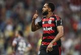 Com gols de Wesley e Juninho, Flamengo bate Fluminense e abre vantagem na final do Carioca