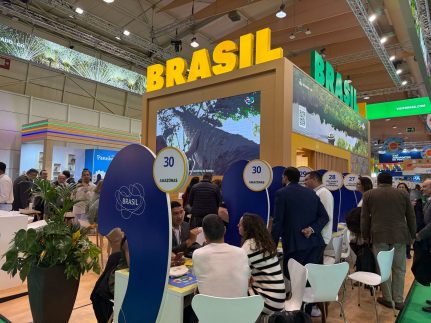 Amazonastur participa da maior feira de turismo de Portugal e fortalece presença internacional