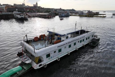 Barco científico parte em nova expedição para avaliar a qualidade das águas dos rios do Amazonas