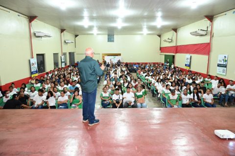 Sefaz em Ação promove ciclo de palestras e sorteio de prêmios em Manacapuru