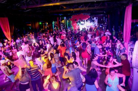 Dance Fest das Divas encerra Semana da Mulher em Parintins
