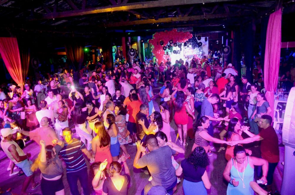 Dance Fest das Divas encerra Semana da Mulher em Parintins Dance Fest das Divas encerra Semana da Mulher em Parintins