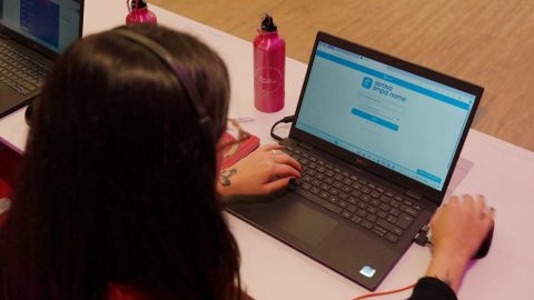 Feirão Limpa Nome Serasa oferece telefone gratuito para negociação de dívidas em todo o Brasil