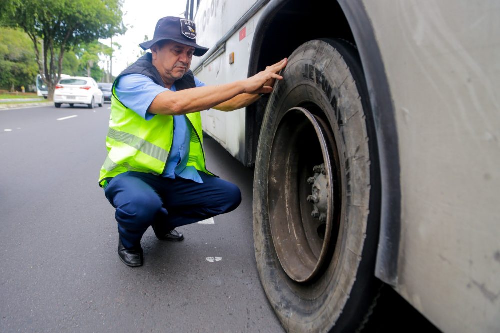 Fiscalização é intensificada no segundo dia da operação ‘Transporte Legal’ em Manaus Fiscalização é intensificada no segundo dia da operação ‘Transporte Legal’ em Manaus
