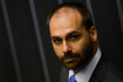 Eduardo Bolsonaro compara sanção dos EUA a medidas de Moraes contra sua família