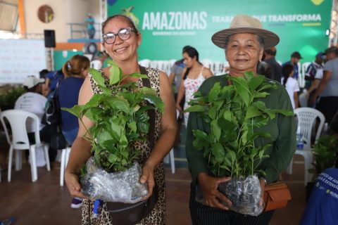 Sepror fomenta agricultura e aquicultura com entregas de mudas, sementes e alevinos