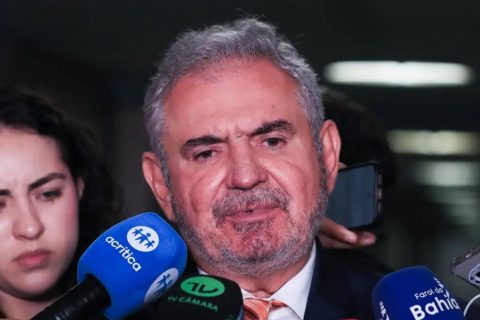 Relator do Orçamento 2025 projeta superávit primário de R$ 15 bilhões