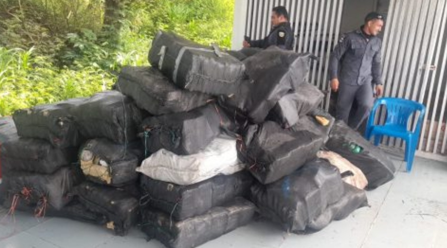 PF apreende lancha com duas toneladas de drogas no interior do Amazonas