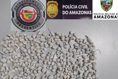 Homens são presos com 250 trouxinhas de drogas em jangada no interior do Amazonas
