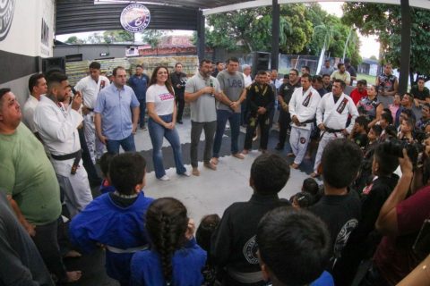 Governador Wilson Lima entrega equipamentos para incentivar a prática de jiu-jitsu
