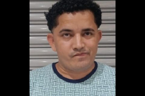 Polícia prende 'X-Salada' após confronto no Viver Melhor, em Manaus