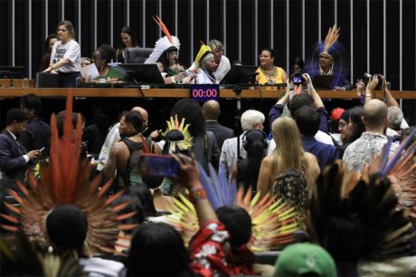 Audiência na Câmara debate criação de Comissão da Verdade Indígena