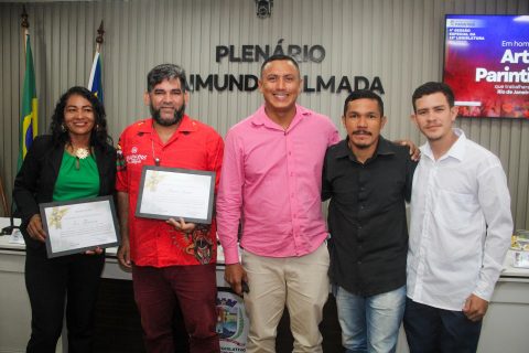 Artistas do Boi Garantido são homenageados na Câmara Municipal de Parintins